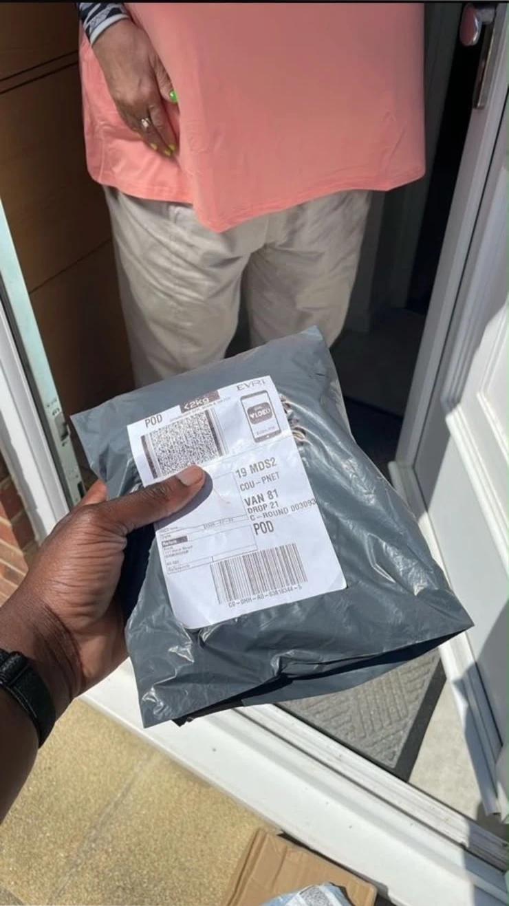 Customer delivery package photo 2